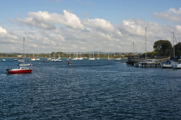 Barcos Amarrados Dell Quay Chichester Harbour West Sussex Inglaterra — Foto de Stock