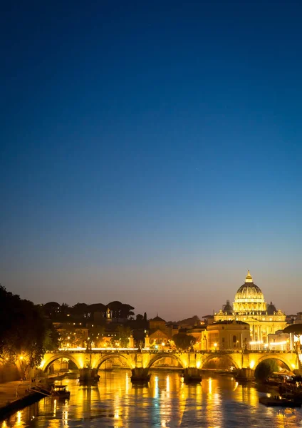 Ρωμη Ιταλια Ιουνιοσ 2020 Πανόραμα Ηλιοβασιλέματος Στη Γέφυρα Του Ποταμού — Φωτογραφία Αρχείου