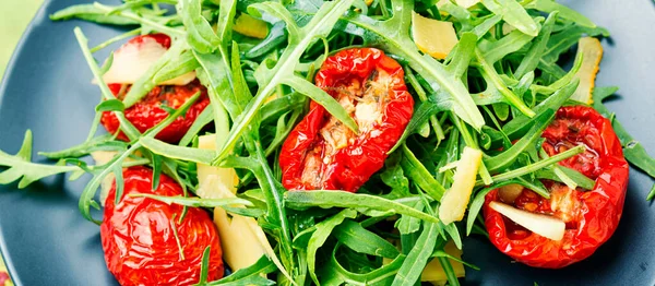 Salada Legumes Saudável Sol Tomate Seco Arugula — Fotografia de Stock