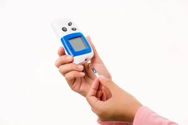 Closeup Hand Vrouw Meten Glucosetest Niveau Controleren Vinger Door Glucometer — Stockfoto