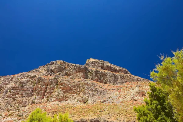 Gramvousa ボロス島 クレタ島 ギリシャ 6月4 2019 グラムボサ島の山の上の海賊城を見る — ストック写真