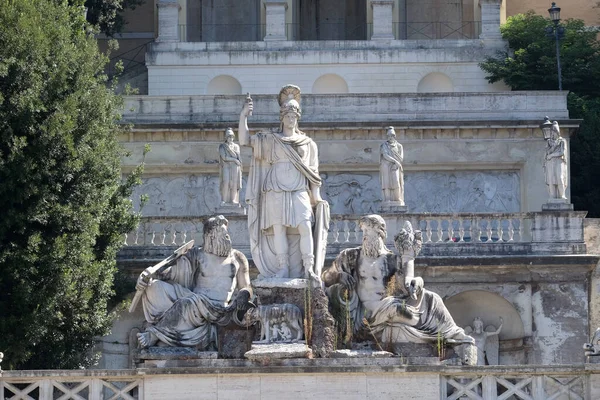 ピンチョテラス ローマの女神ティバーとアニエーネの間 ローマのポポロ広場 イタリア — ストック写真