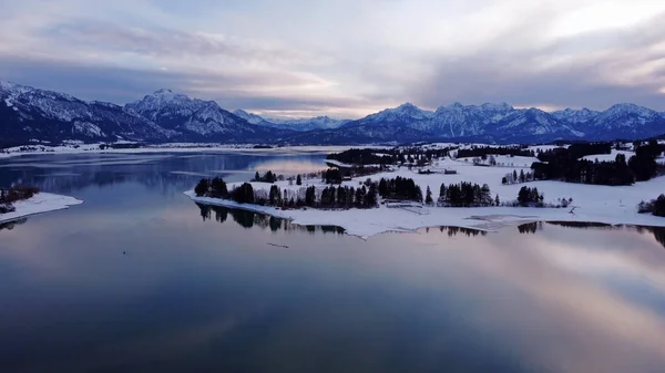 Flygdrönare Skott Forggensee Sjö Bayern Vintern Blå Timme — Stockfoto