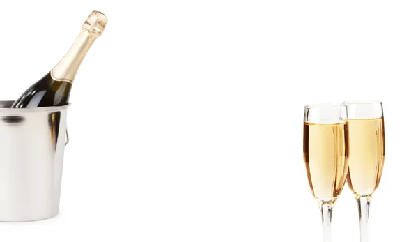 Champagnerflasche Mit Glitzersekt Und Einem Glas Weißwein — Stockfoto