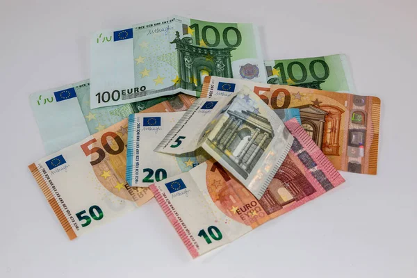 Eurobankjegyek Fehér Háttérrel Rendelkező Pénz — Stock Fotó