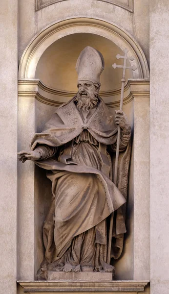 サンクラウディオ アンドレア ボルゴノーニ教会の正面にあるググリエルモ アントニオ グランジャケットによるサン クロード — ストック写真