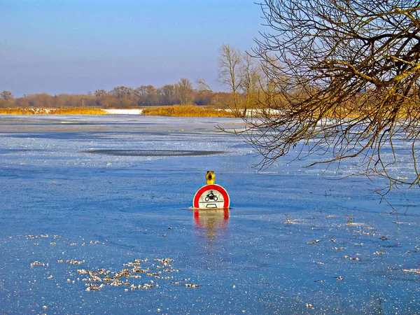 Rood Water Het Meer — Stockfoto