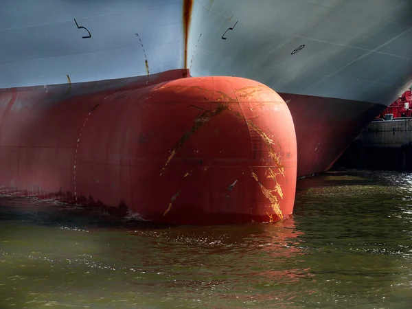 Bateau Est Amarré Dans Eau — Photo