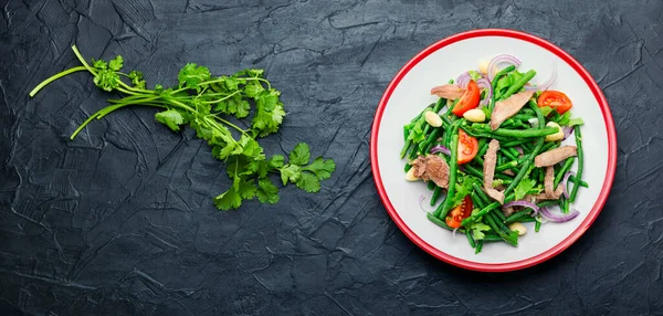 Kost Sallad Med Kalvtunga Sparris Bönor Tomat Och Örter Friska — Stockfoto