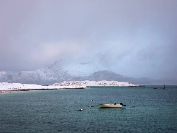 Vacker Utsikt Över Havet Bergen — Stockfoto