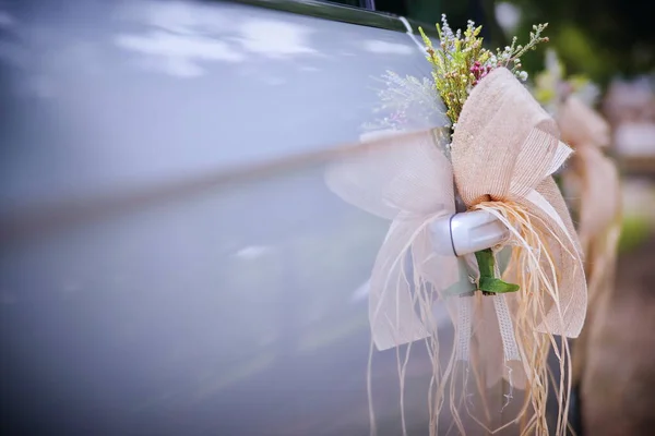 Bouquet Sposa Fiori Sul Tavolo — Foto Stock