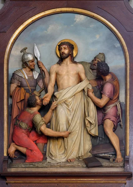 Dziesiąta Droga Krzyżowa Jezus Jest Pozbawiony Szat Bazylika Najświętszego Serca — Zdjęcie stockowe