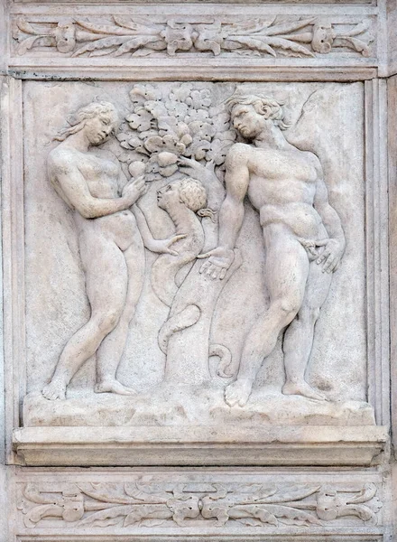 Tentación Alivio Del Génesis Portal Basílica San Petronio Bolonia Italia — Foto de Stock