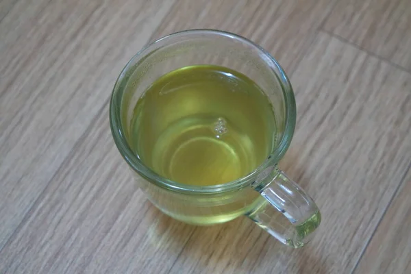 Glasschale Mit Duftendem Grünem Tee Oder Qehwa Oder Qahwa Auf — Stockfoto