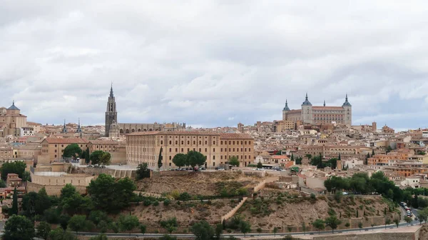 Fascinante Plano Hermoso Paisaje Urbano Antiguo Castillo Toledo España — Foto de Stock