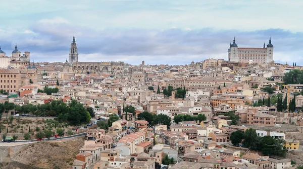 Imagen Fascinante Hermoso Paisaje Urbano Antiguo Castillo Catedral Toledo España — Foto de Stock