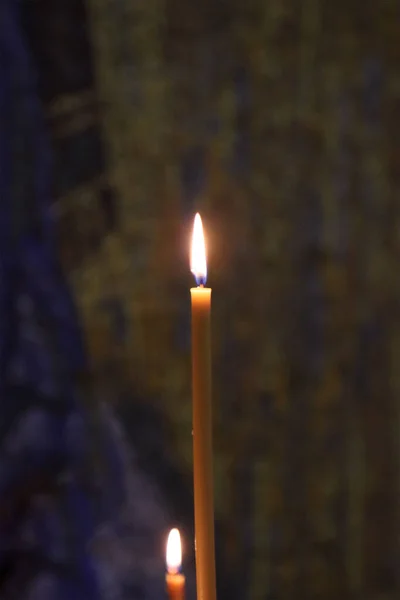 Brandende Waskaars Een Christelijke Kerk — Stockfoto