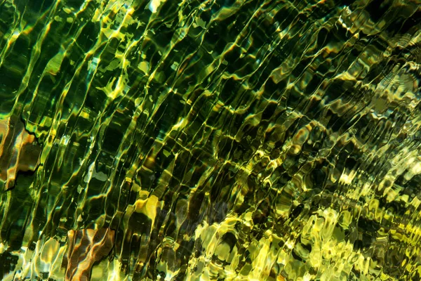 Abstraktní Vzor Odrazů Zelené Vodě Detailu — Stock fotografie