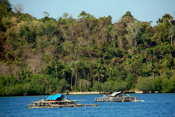 Bela Vista Lago Nas Montanhas — Fotografia de Stock