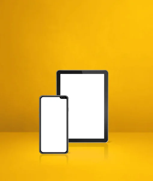 Cep Telefonu Dijital Tablet Bilgisayar Sarı Ofis Masasında Görüntü — Stok fotoğraf