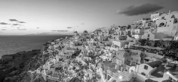 Oia Město Městská Krajina Ostrově Santorini Řecku Při Západu Slunce — Stock fotografie