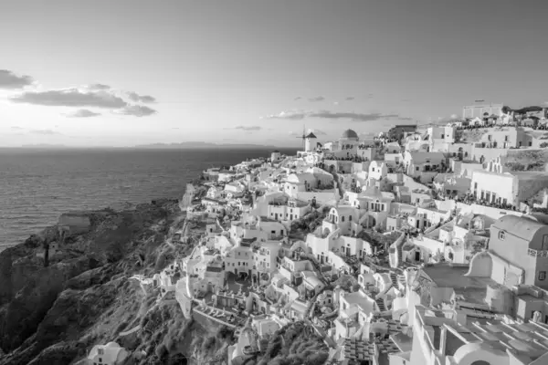 Oia Město Městská Krajina Ostrově Santorini Řecku Při Západu Slunce — Stock fotografie