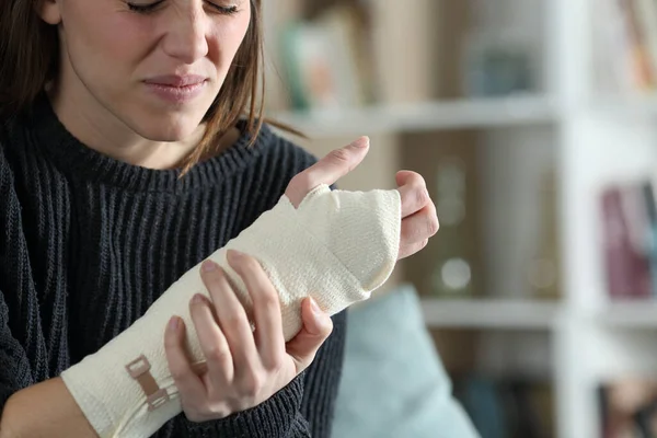 Woman Suffering Pain Closeup — Stock Photo, Image