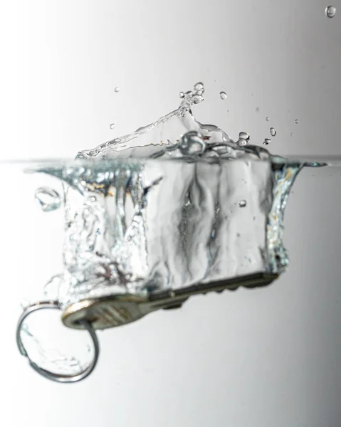 Key Key Ring Drops Splash Clear Water — Stock Photo, Image