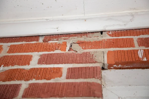 Rode Bakstenen Muur Met Een Witte Verf — Stockfoto