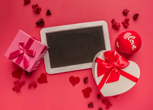 Tarjeta Felicitación San Valentín Con Caja Regalo Forma Corazón Con — Foto de Stock