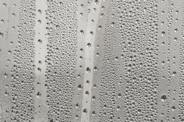 Yağmurlu Havada Cama Yağmur Damlaları Düşer Camın Üzerindeki Işıltılı Parlak — Stok fotoğraf