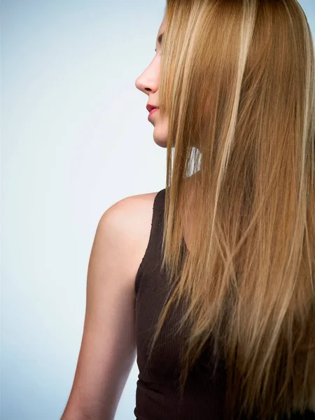 Portrait Beautiful Young Woman Long Hair — Stock Photo, Image