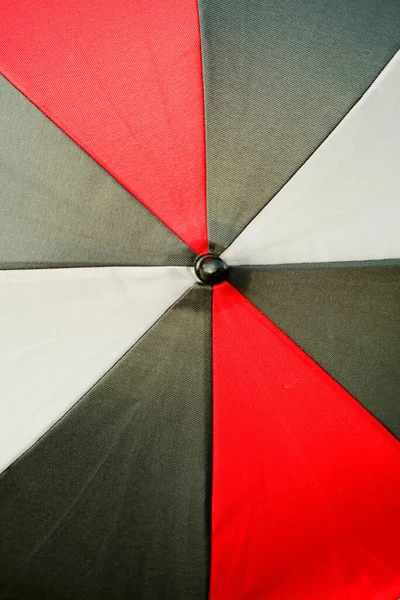 Rode Paraplu Het Strand — Stockfoto