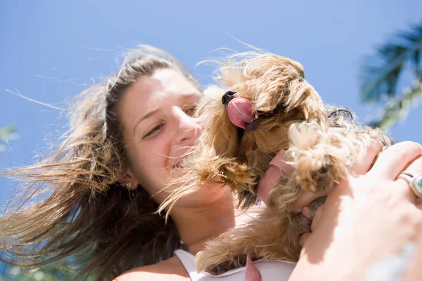 Young Woman Dog Park — Stock Photo, Image