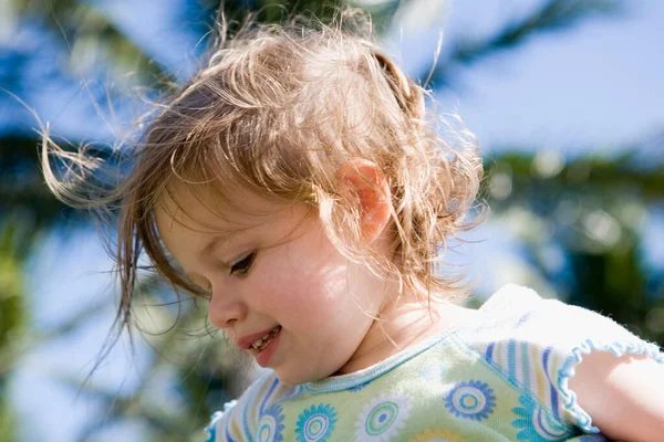 Portrait Cute Little Girl Park — Stock Photo, Image