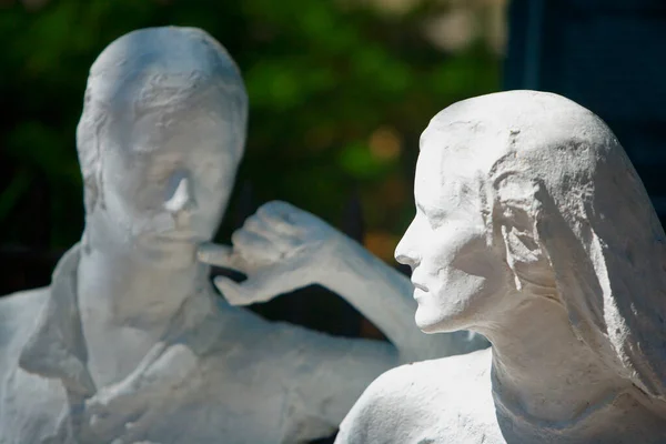 Statua Una Donna Nel Parco — Foto Stock