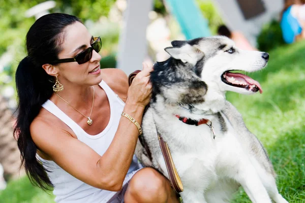 Young Beautiful Woman Her Dog Park — Stock Photo, Image