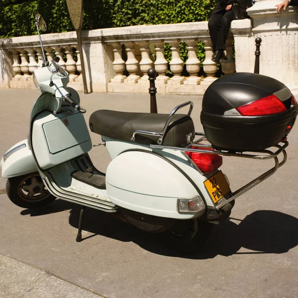 Man Riding Scooter Street — Stock Photo, Image