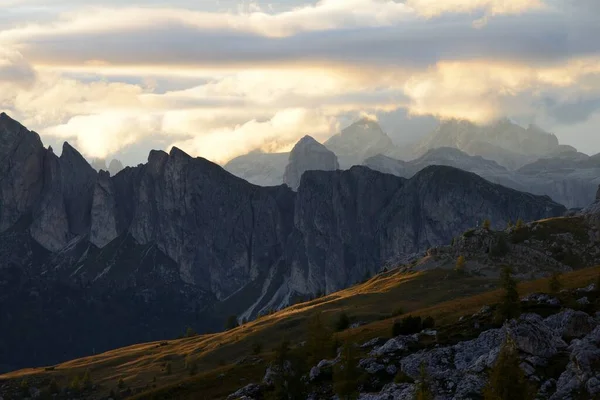 View Passo Giau Surrounding Mountains — Stock Photo, Image