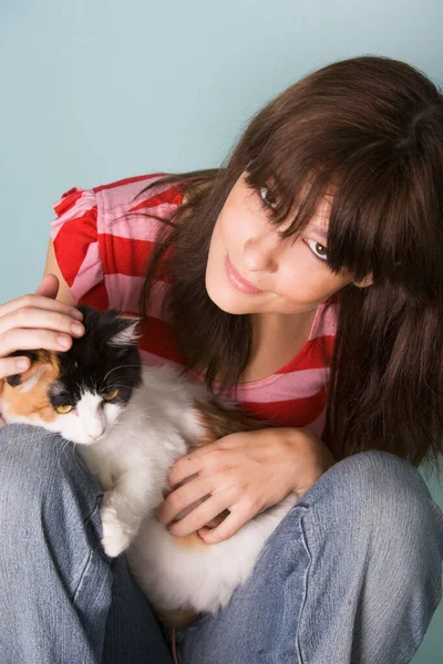 Young Woman Cat Her Pet — Stock Photo, Image