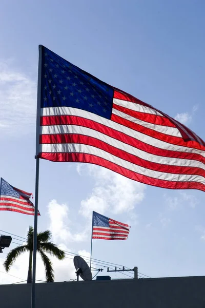 Bendera Usa Dan Bendera Langit — Stok Foto