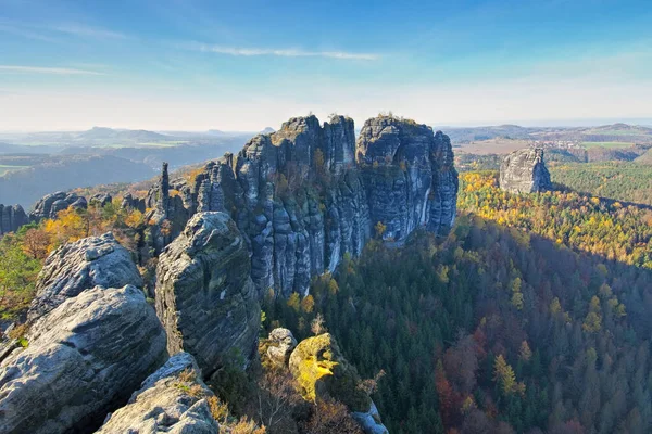 ドイツ 秋のザクセン スイスの山シュランムシュタイン — ストック写真