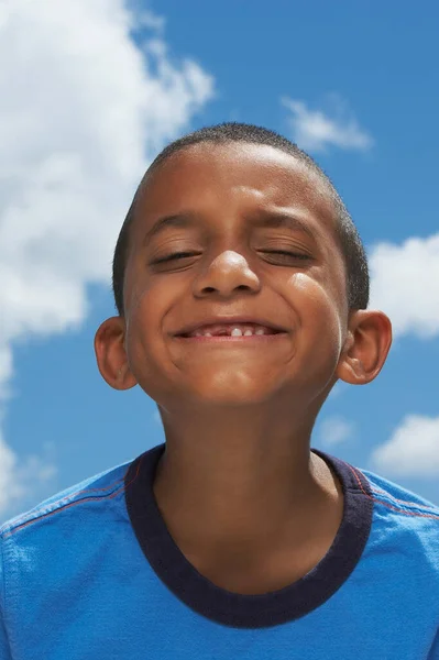 Портрет Милого Афроамериканського Хлопчика — стокове фото
