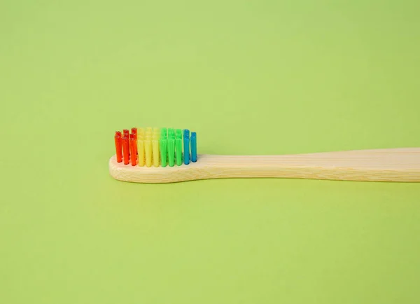Bamboo Brush Cleaning Teeth Green Background Plastic Rejection Concept Zero — Stock Photo, Image