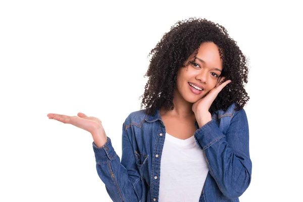 Молодая Африканская Американка Пустым Знаком Изолированном Белом Фоне — стоковое фото