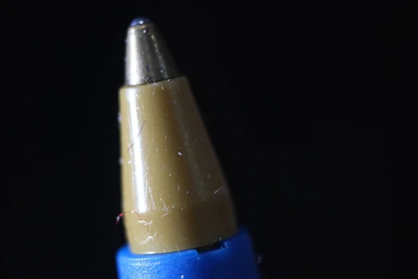 Макро Фото Кінчику Кулькової Ручки Темно Сірим Тлом Екстремальне Макрозображення — стокове фото