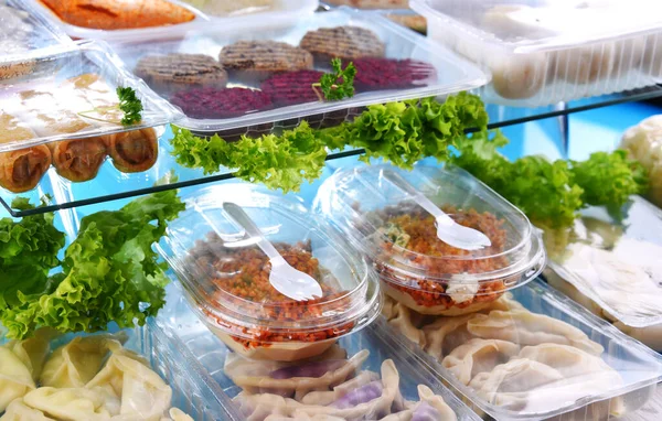 Eine Vielzahl Vorverpackter Lebensmittel Kunststoffboxen — Stockfoto