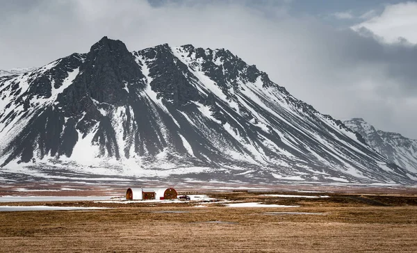 Bellissimo Paesaggio Con Una Montagna Montagna — Foto Stock