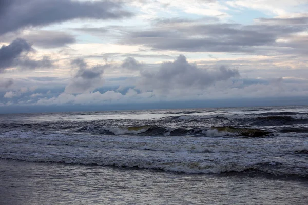 Morze Bałtyckie Pochmurny Wietrzny Dzień — Zdjęcie stockowe