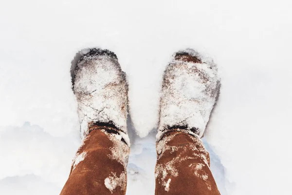 Botas Marrones Cubiertas Nieve Invierno Foto Alta Calidad —  Fotos de Stock